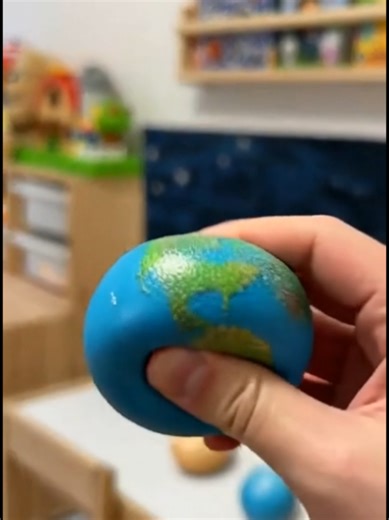 Exploring Planets and the Solar System with Stress Balls