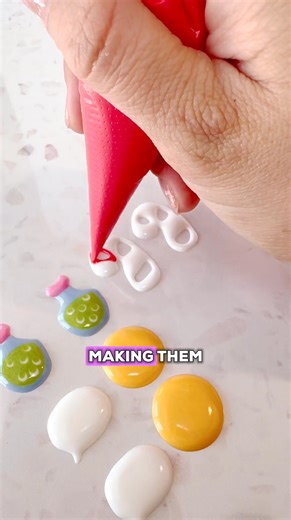 ✨ Royal Icing Transfers 101 ✨ Made by @sweetbakinghmo  Why are they the coolest?  ✔️ You can make them days (or weeks!) in advance ✔️ No stress when decorating cookies ✔️ Perfect for adding super detailed designs ✔️ Great for batch production – save time like a pro! Once you start using transfers, you’ll never go back.   Watch the full video and save it for later – future you will thank you!  | ENCO USA | Facebook