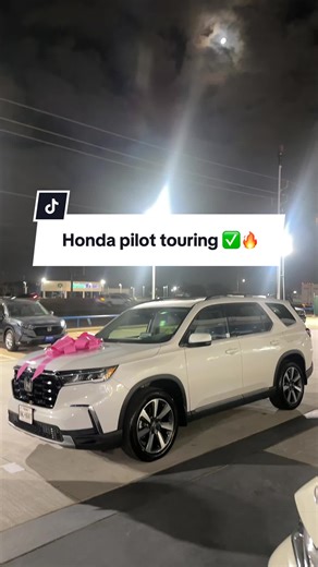 Congratulations to Amy on Her New Honda Pilot