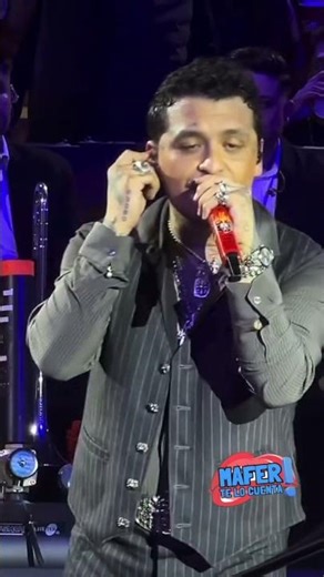 Angelita gets her way and hires a new violinist for Nodal who won't attract his attention. #gossip