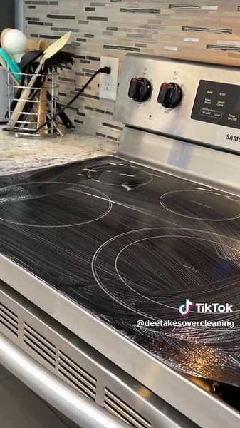 Let’s see how the guest left the Airbnb cleaning tips! #airbnbcleaning #airbnb #cleaningtiktok #cleantok #cleaninghacks #cleaningmotivation #airbnbcleaninglady