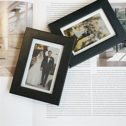 Minimalist E Ink Photo Frame, Desk Picture Display With Solid Wood Frame, Digital Memory Frame for Office Desk Decor, Unique Tech Gift - Etsy UK