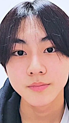 half of the live is just jungwon staring at my soul, pls i almost fainted 😭 #enhypen #jungwon #fyp #viral