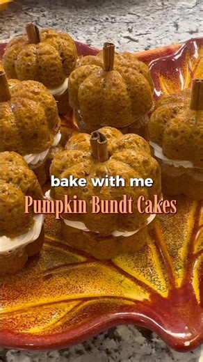 Pumpkin Spice Bundt Cakes! Silicone mold on my LTK 🎃