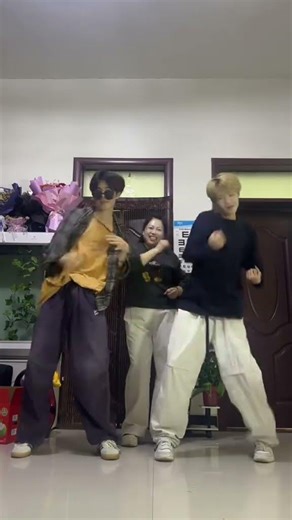 Twins' Boxing Dance Challenge: Mom's Fitness Fun