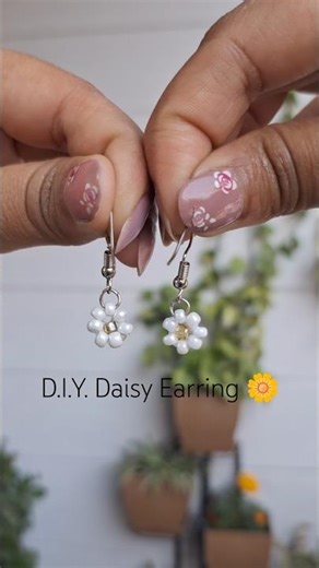 Day 18/22 DIY earrings with bead | How to make beaded flower earring | Beaded daisy earring tutorial
