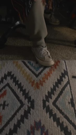 25 reactions | I’ve always loved when artists do studio walkthroughs....