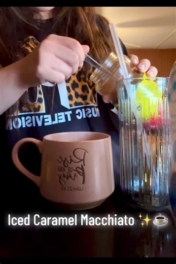 How to Make Iced Caramel Macchiato at Home