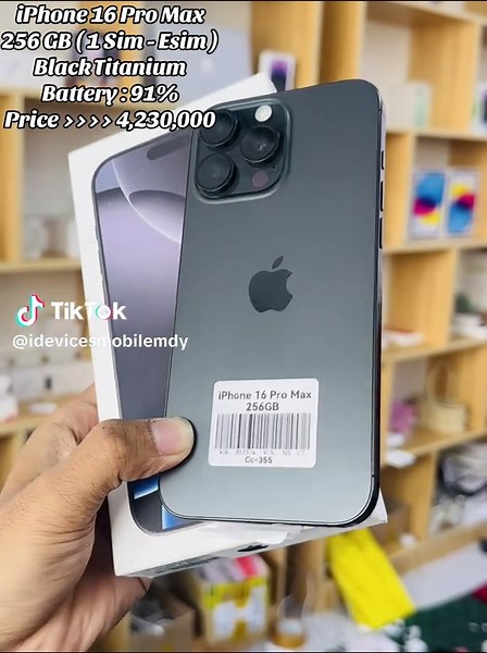 Screen Size ကြီးကြီးနဲ့ Black ဆိုမှ Black ဆိုတဲ့ Coustomer တို့အကြိုက် 🖤😍#idevicesmobilemdy #foryourpage #iphone #iphone15promax #fyp