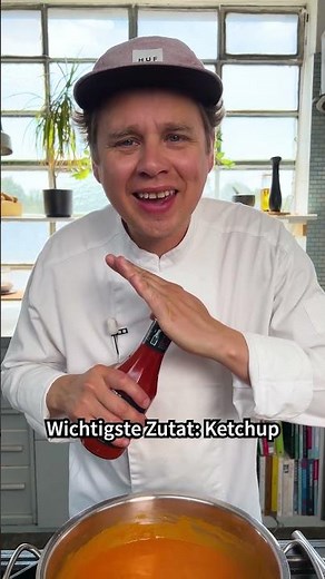 Hannes' childhood dish is sausage goulash! 😍