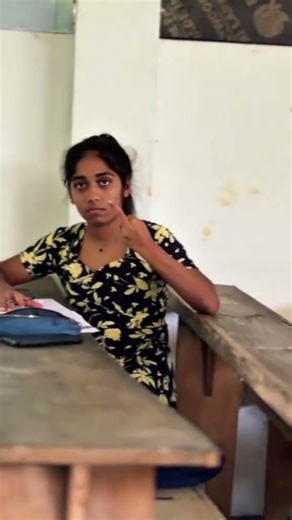 චොක්ලට් එකක් ඉල්ලලා ඇරන් දෙන්න බෑ කීවම gf 😂