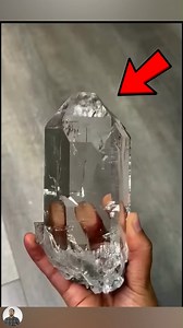 222K views · 2.8K reactions | The Secret Tech Inside Every Computer #quartzcrystal #techfacts #computerparts #electronics #howcomputerswork #techinside #microchip #technologyexplained #sowhatsnext #crystaltech #techgadgets #engineeringfacts #technerd #gadgetfacts #trendingtech #shorts #viralvideo #youtubeshorts #techtricks #factvideo | AmeWhere | Facebook