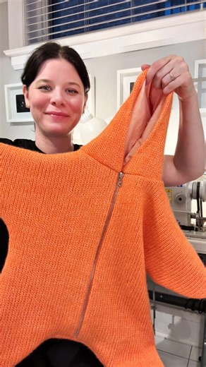 DAGWORTHY KNITWEAR on Instagram: "Quite a few people were asking where I bought Frankie’s starfish snowsuit so I’m posting this reel again because I made it! It’s currently a one-of-a-kind but I’m hoping to write a pattern for all the baby starfish in snowdrifts next year! 🧡❄️🧶⭐️🧡"