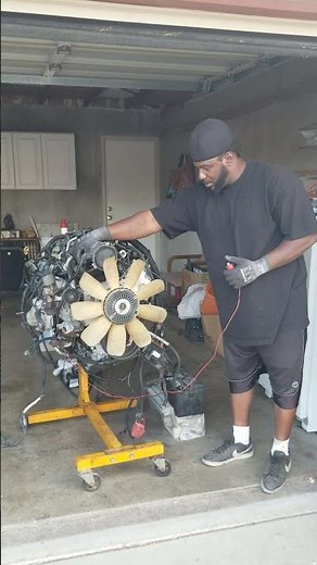 Cadillac Escalade 6.0 LQ9 Engine Startup