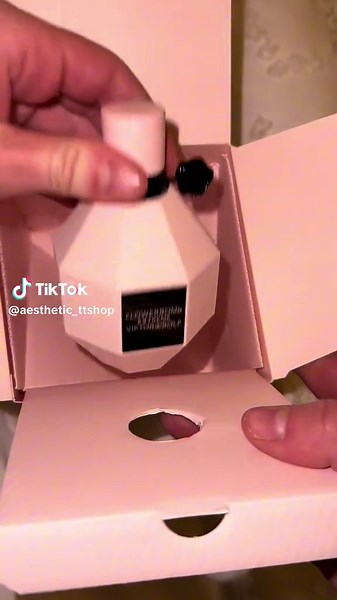 Flowerbomb Perfume Unboxing Experience