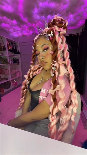 Precious Rollins | Versatile Braider✨ | MI📍 on Instagram: "had to be one of my faves 🤭 ✦✦✦✦✦✦✦✦✦✦✦✦ Bulk Hair Vendor, Ecourses, E-Books, In Person Classes, Hair Tutorials & More Link In Bio ⭐️ ✦✦✦✦✦✦✦✦✦✦✦✦ Destinee • Des - ti - nee She/her • Located: Westland, MI • BOOKED TILL 2026 ✨ ✦✦✦✦✦✦✦✦✦✦✦✦ #destineeshair #detroitstylist #detroitbraider #detroithair #hair #hairstyles #hairtransformation #hairgoals #bundles #hairstyling #braidstyles #braiders #braidedhairstyles #westland #braidsmichigan #