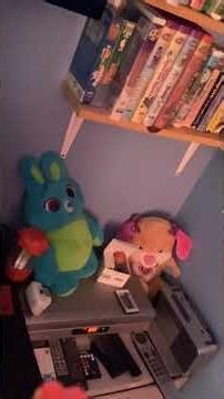 Elmo Watches The THX Broadway DVD Logo