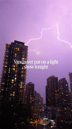 Lightning in Vancouver!! 🌩️⚡️