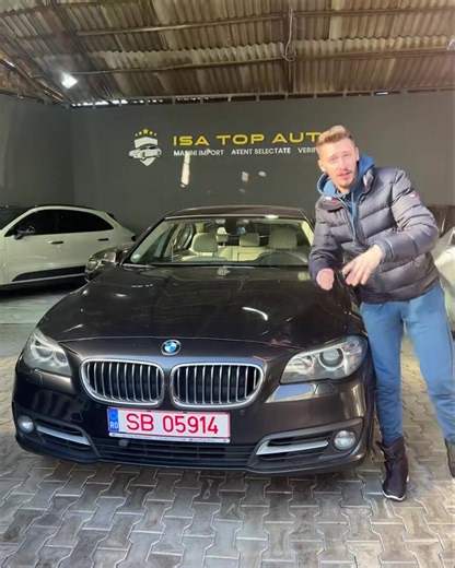 Așa aparitie trebuie sa ai atunci când te întâlnești cu rudele de sărbători intr-un Bmw f10 Facelift 2015 190cp xdrive !! Rate cu avans 0 !! Doar cu buletinul și contract de munca de minim 3 luni la ultimul loc de munca și mașina e a ta in doar 2h!!! Te așteptăm la isatopauto Strada doctor ion Rațiu nr 9 sibiu | Isa Top Auto - Masini in rate