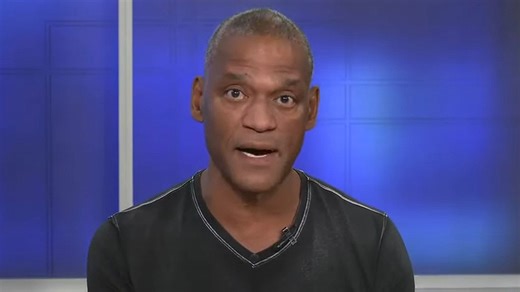 Fox news anchor, 55, reveals devastating health update live on air