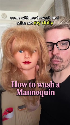 How to wash your mannequin the RIGHT way 🧼 If you’re in cosmetology school, save this for later ✂️ ➡️ Come back for Part 2 where I style it using FERAL rollers #CosmetologySchoolTips #HairSchool #MannequinCare #StudentStylistLife #BeautySchoolVibes