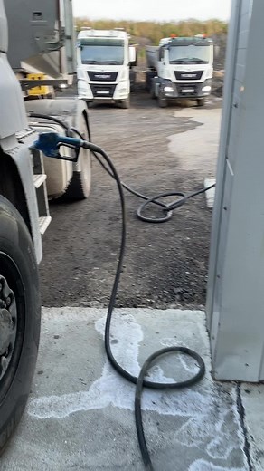 Exploring the Hydraulic System of a Truck