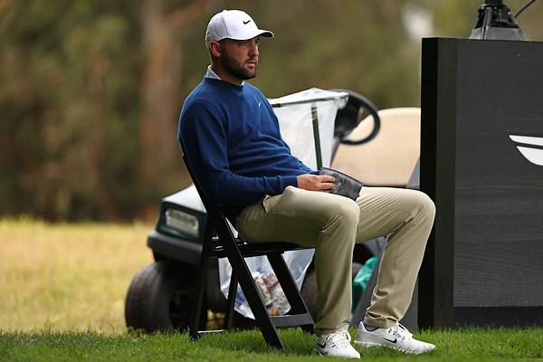 Scottie Scheffler just barely makes cut at the Genesis Invitational to keep alive streak dating back to 2022