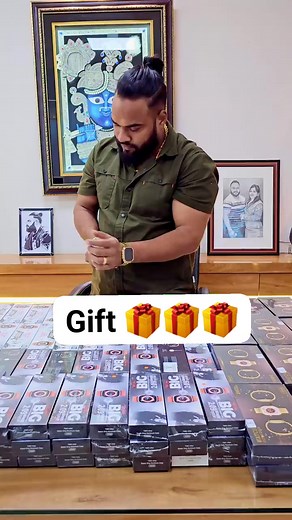 5.3K views · 349 reactions | Gifts  #iphone14promax JJ Communication. Buy and Sell Old Mobile Phones | Manish Jain MJA | Facebook