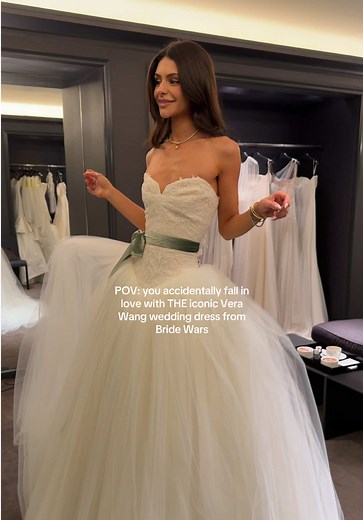 Vera Wang wedding dress from Bride Wars — how to find the iconic gown