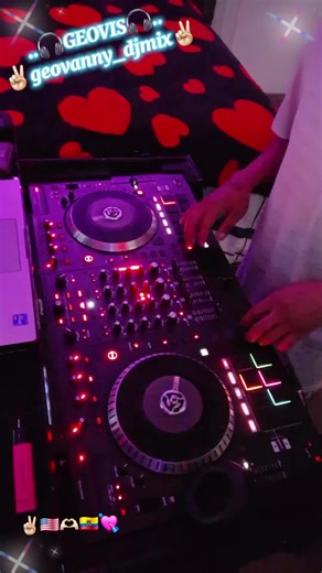 Música Sin Límites: Mezclas de Geovanny DJ