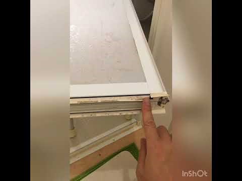 TOTOサザナ折れ戸下パッキンの交換をやってみた。部品は楽天で購入しました。