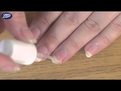 Boots Beauty Cheat: how to fix a broken nail with a tea bag