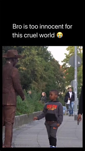 @funtime_ig on Instagram: "Bro moved on like it never happened 😭 Fun fact: the people who “act like statues” on streets—known as living statues—don’t just stand still randomly; many of them train for months to master breathing control, blinking less, relaxing their muscles, and locking their posture so precisely that they can remain completely motionless for 30 to 60 minutes at a time, all while covered in heavy makeup or paint, wearing stiff costumes, and resisting distractions like noise, wea