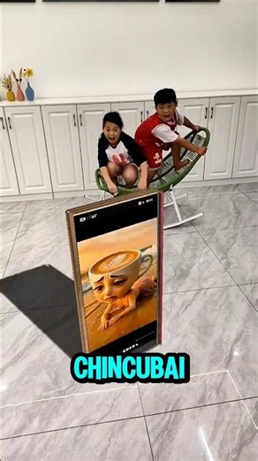 Chinku está atormentado por el fantasma del teléfono móvil 😱 #shorts #candy