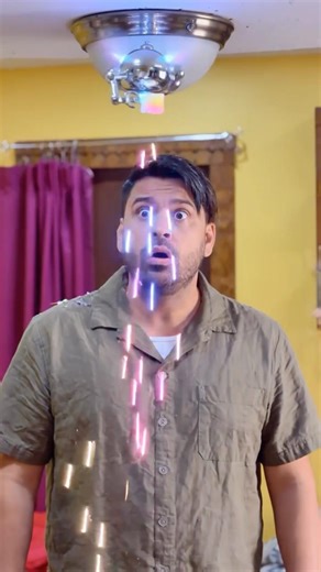 An alien spaceship descends through the ceiling light 4K HD #scifisaturday #scifisunday