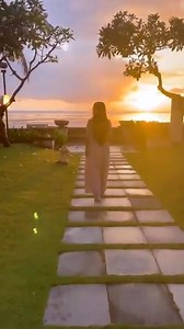 Each journey towards utter bliss is personal, and thankfully @conradbali has a plethora of relaxing activities to suit you. Relax and unwind at the heart of our tropical paradise. Send us DM for more info. Video courtesy @valerianuriani . #ConradBali #ConradHotels #HiltonHonors #HiltonHotels #BaliResort #BaliBeach #LuxuryHotelBali | Conrad Bali