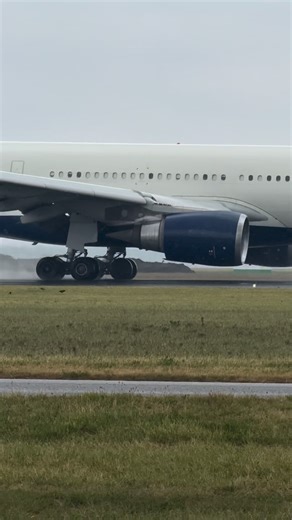 Ajaz Ali on Instagram: "The Airbus A330-300 features 34 full flat-bed seats with direct aisle access in Delta One, 32 extra-legroom seats in Delta Comfort+ and 227 Main CabinThe A330-300 has the unique versatility to cover all route segments – from short-haul trips to true long-range distances of up to 6,350nm, with passengers enjoying a comfortable, quiet cabin while in the air.Delta Air Lines has no 787 Dreamliners, an aircraft that has been popular throughout the industry. Yet, when the carri