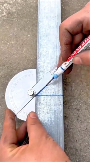Measuring and Marking a Precise Angle on a Metal Bar with an Adjustable Protractor #shorts