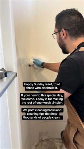 Happy Sunday Reset! We love cleaning and teaching people how to clean.