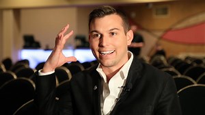 Behind The Scenes Interview with Matt Fraser the Television Psychic Medium, before his LIVE show at Valley Forge Casino in Pennsylvania. Take a look at the video below. To find an event near you and to meet Matt Fraser, visit MeetMattFraser.com | Matt Fraser