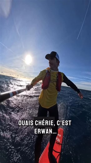 Erwan Jauffroy WatersportsZone on Instagram: "Mon nouvel accessoire préféré: mes écouteurs @shokzfrance Openswim pro étanches ! Au début, je les avais achetés pour écouter de la musique en trail running sans me couper de l’environnement sonore grâce à la techno de son par conduction osseuse. Mais en fait, c’est aussi un super élément de sécu sur l’eau pour passer des appels en Bluetooth sans sortir le tel et sans galerer avec les doigts mouillés sur l’écran tactile à travers la housse! (ceux qui