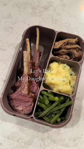 Packing My Daughter's Perfect Lunch: A Step-by-Step Guide