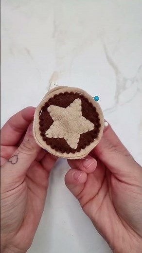 Felt Mince Pie Sewing Tutorial