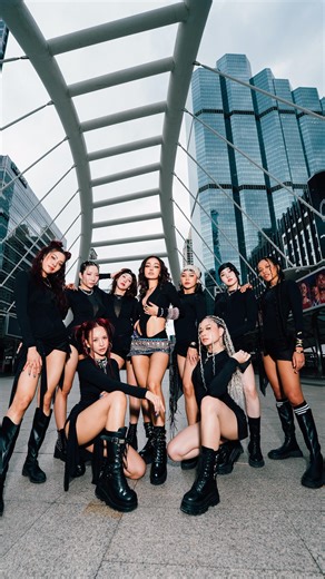 KT KRATAE on Instagram: "คลิปเบื้องหลังสุดปัง!! กับความภาคภูมิใจในความเป็นไทย 🇹🇭🤩 ในมิวสิควิดีโอ เพลง “ BANGKOK CITY “ 🙏🏻 ( 7 ล้านวิวแล้วววว🔥🥹) 🇹🇭มาร่วมผลักดัน Soft Power เสิร์ฟความเป็นไทยในแบบคุณ ผ่านเพลง Bangkok City เพลงใหม่ของแตรกันเยอะๆนะ 🙏🏻ฝาก MV เพลง Bangkok city ให้ทุกคนช่วยกันผลักดัน ช่วยกันแชร์เยอะๆ ให้โลกได้เห็นความสวยงามของไทยแลนด์ แดนมหัศจรรย์กันเยอะๆนะค้าาา😍🙏🏻🇹🇭 #ktkratae #BANGKOKCITY #bangkokcitychallenge #thailand"