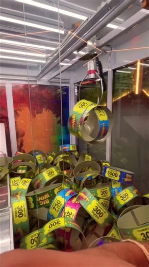 Big ring timezone 🤯 #arcade #timezone #shorts #clawmachine