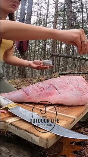 Woman Grills Juicy Meat: Simple Steps to Flavor Explosion! #shorts