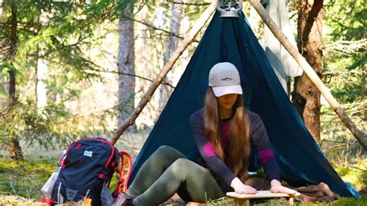 【沉浸式BC打野】小毛妹的野外体验：庇护所建造、户外烹饪、自然疗愈。