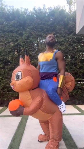 Kronk and his squirrel. Let me go catch that talking llama. #emperorsnewgroove #halloween | Derrick Downey Jr.
