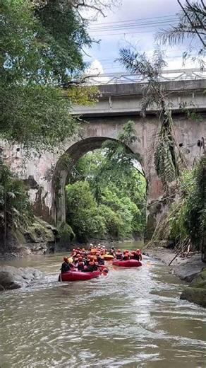Wisata Adrenalin Dekat Borobudur | Rafting Sungai Elo Magelang
