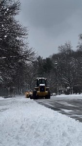 John Deere power moving that snow! ❄️🚜 #JohnDeere #SnowRemoval #WheelLoader | Lisa H
